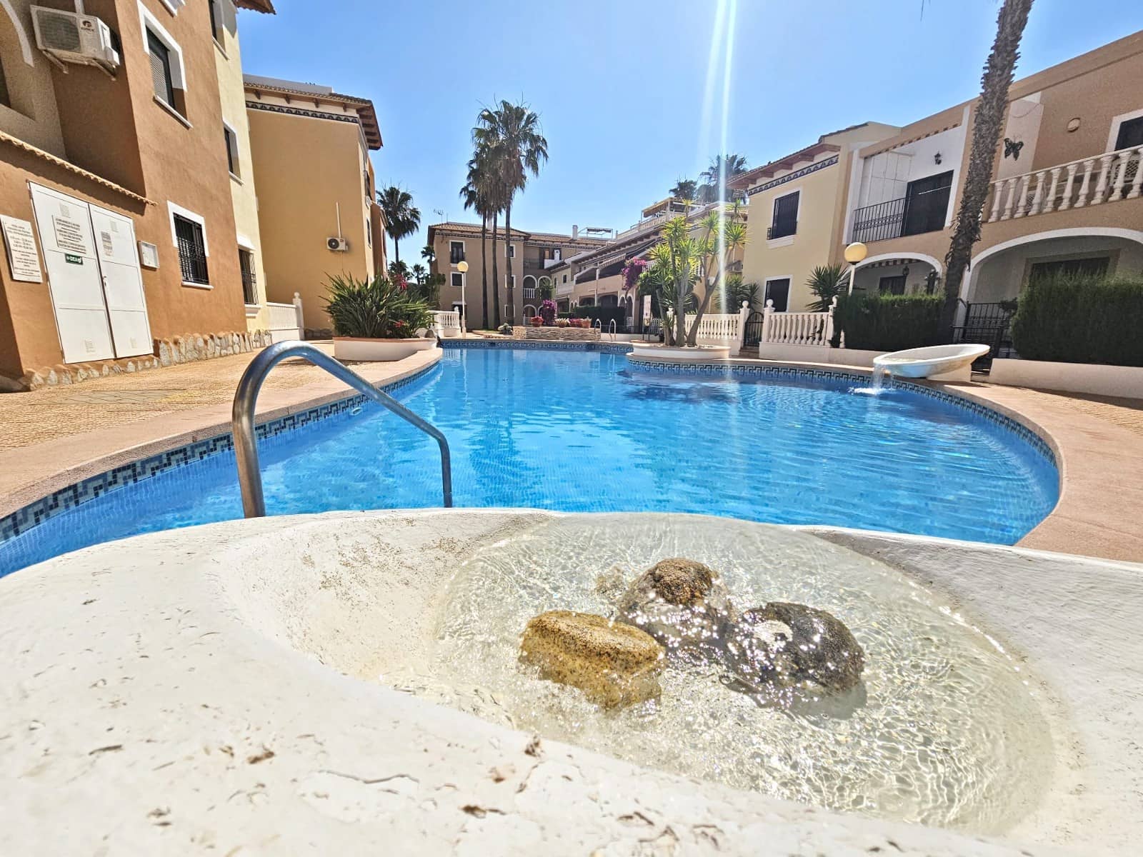 2 sovrum Strandlägenhet till salu i Los Alcazares med pool - 215 000 € (Ref: 9629809)