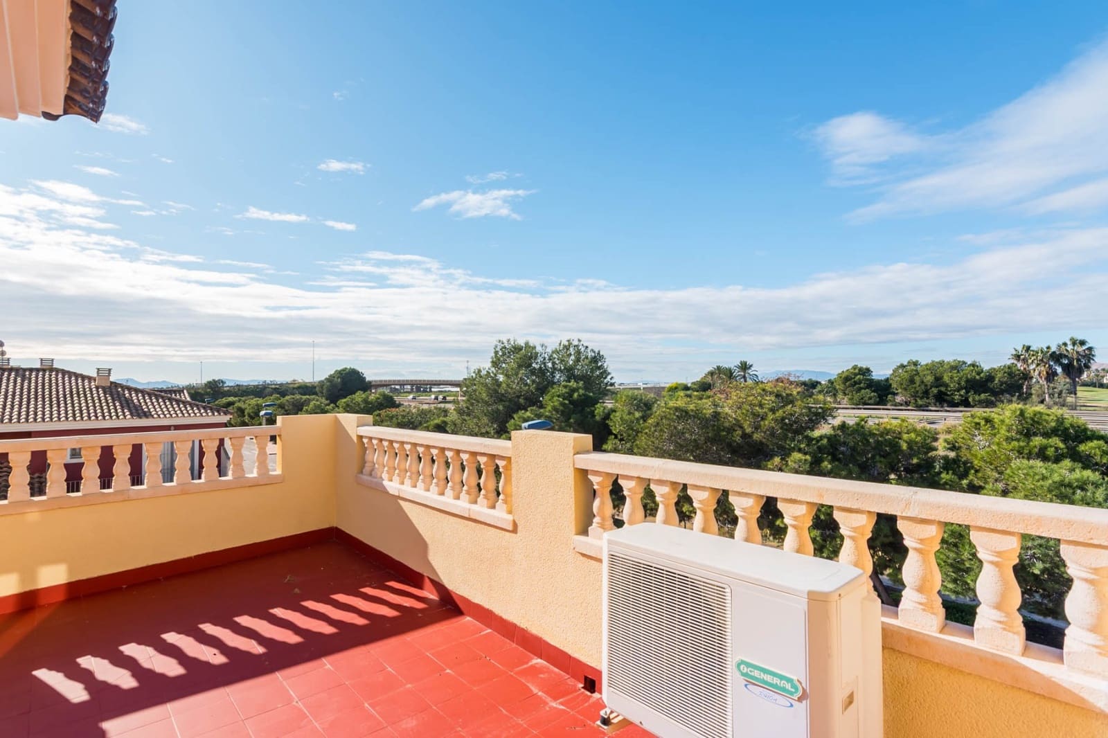 Casa de 3 habitaciones en Los Alcázares en venta con piscina garaje - 235.000 € (Ref: 9629810)