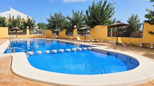 Casa de 2 habitaciones en Los Narejos, Los Alcázares en venta con piscina garaje - 152.900 € (Ref: 9629811)