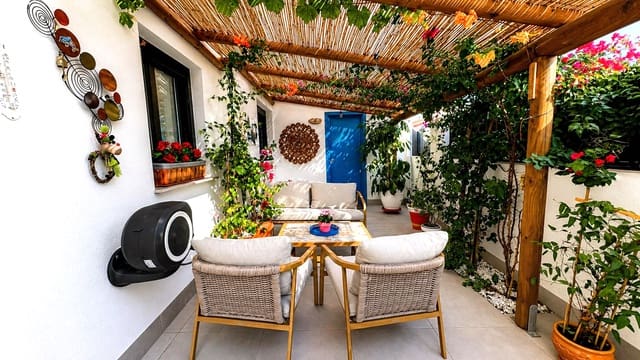 3 soverom Villa til salgs i San Pedro del Pinatar ciudad, San Pedro del Pinatar med svømmebasseng - € 420 000 (Ref: 9629812)