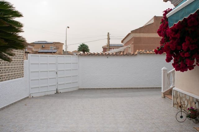 2 sypialnia Willa na sprzedaż w El Chaparral, Torrevieja z basenem garażem - 337 000 € (Ref: 9629813)