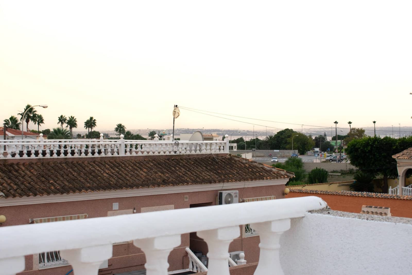 2 sypialnia Willa na sprzedaż w Torrevieja z basenem garażem - 337 000 € (Ref: 9629813)