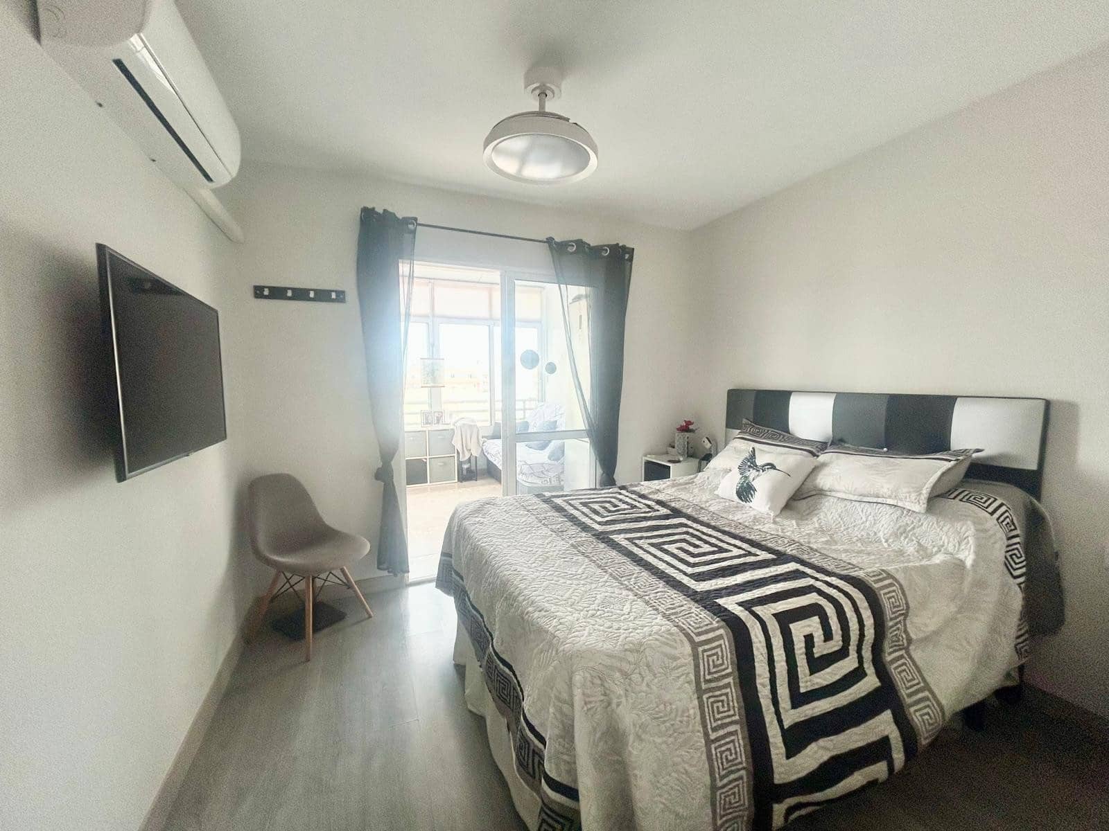 2 soverom Penthouse til salgs i Torrevieja - € 149 950 (Ref: 9634100)