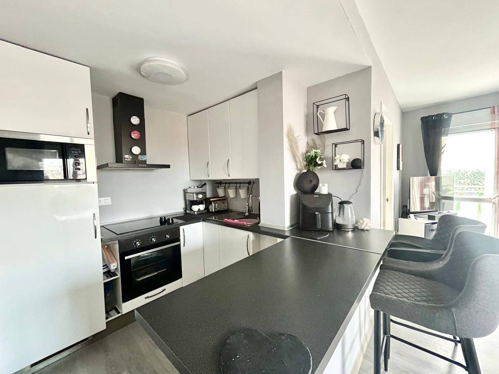 2 soverom Penthouse til salgs i Torrevieja - € 149 950 (Ref: 9634100)