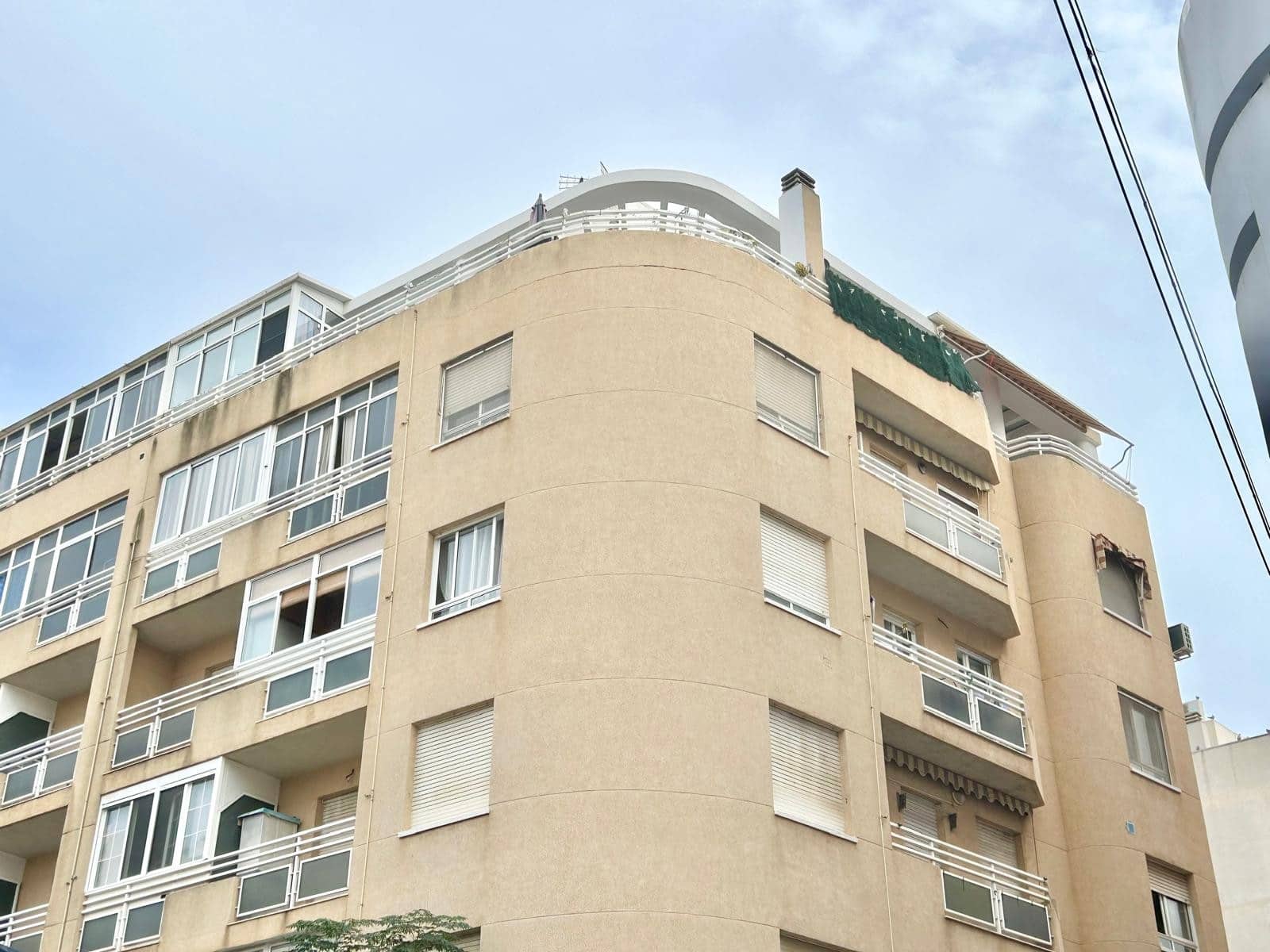 2 soverom Penthouse til salgs i Torrevieja - € 149 950 (Ref: 9634100)