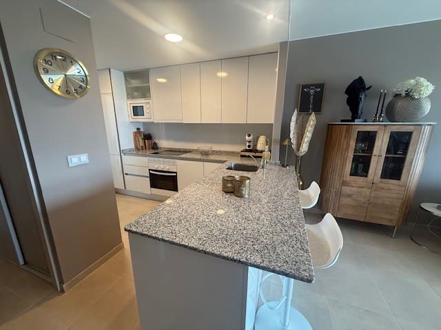 2 makuuhuone Kattohuoneisto myytävänä paikassa Dehesa de Campoamor mukana uima-altaan 
autotalli - 299 000 € (Ref: 9634103)