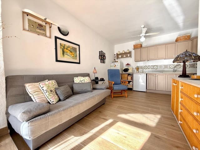 1 quarto Apartamento para venda em Los Balcones com piscina - 127 900 € (Ref: 9634106)