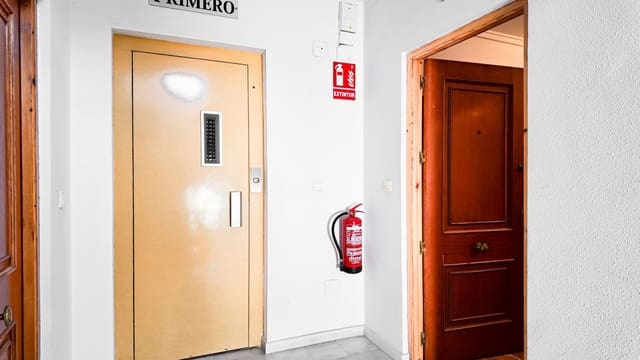 3 slaapkamer Appartement te koop in Playa de los Náufragos, Torrevieja - € 139.500 (Ref: 9634108)