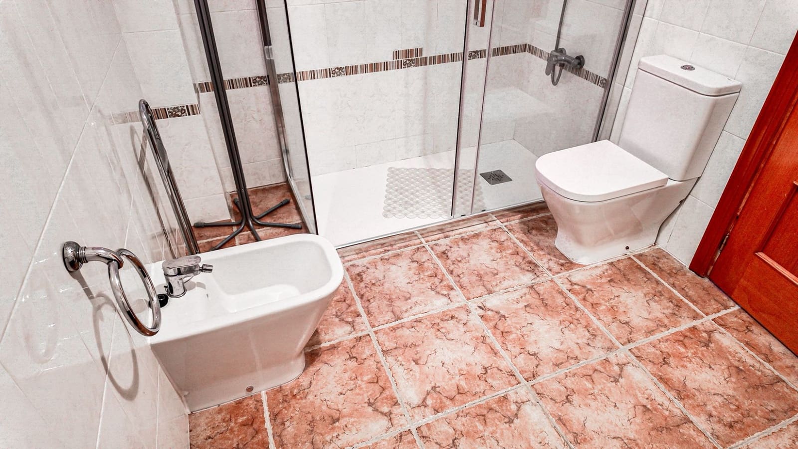 3 bedroom Apartment for sale in Torrevieja - € 139,500 (Ref: 9634108)