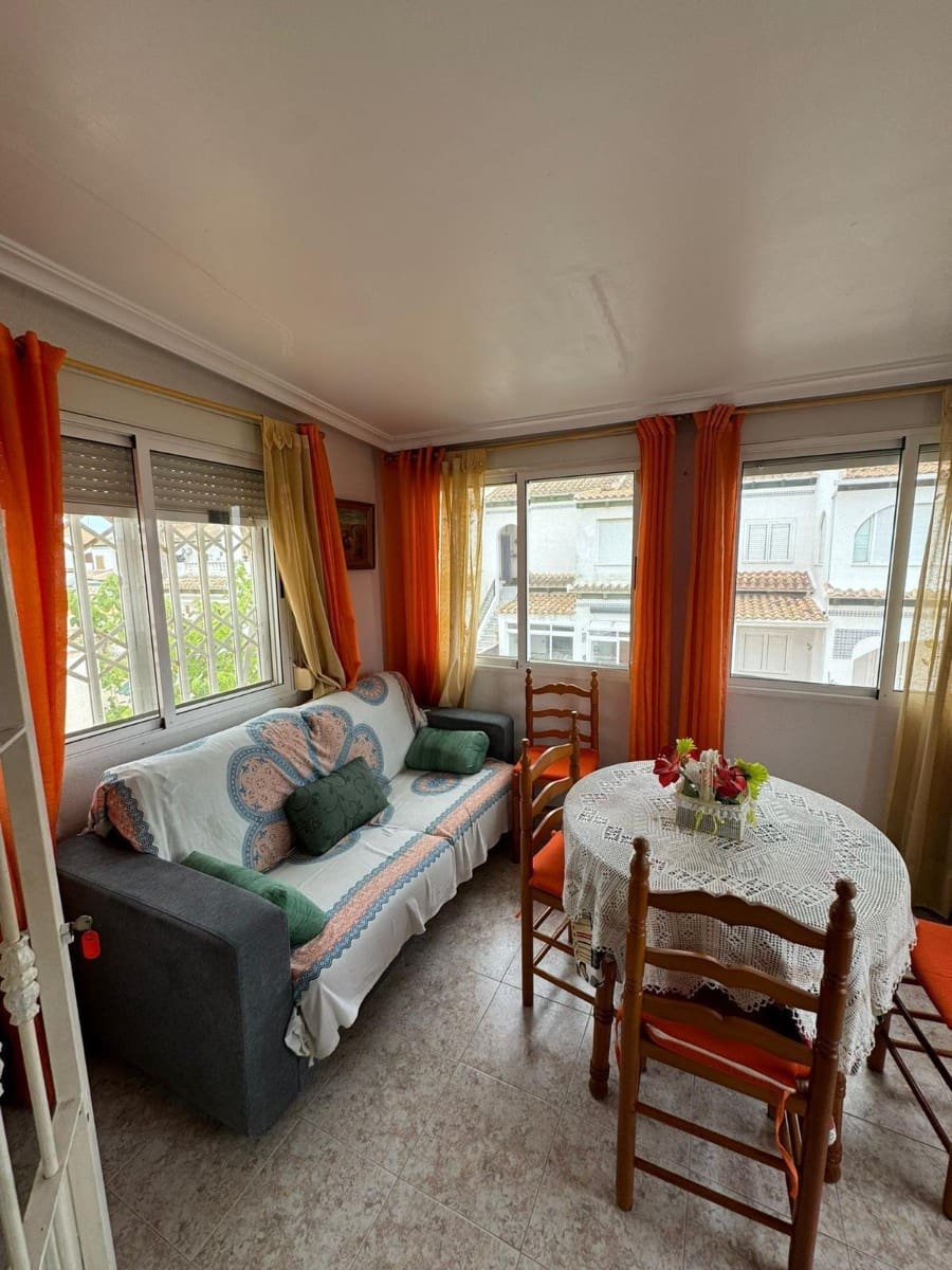 3 makuuhuone Huoneisto myytävänä paikassa La Mata mukana uima-altaan - 127 000 € (Ref: 9634112)