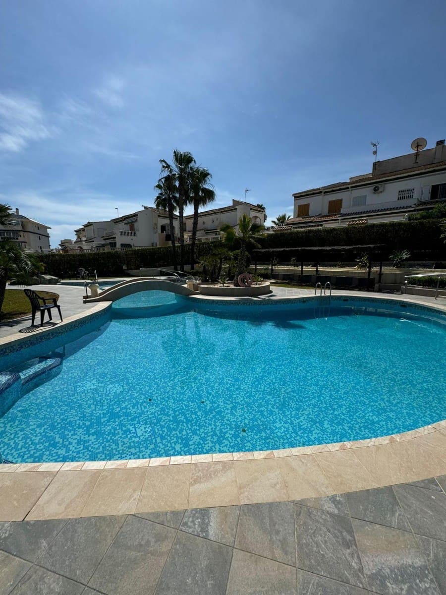 3 makuuhuone Huoneisto myytävänä paikassa La Mata mukana uima-altaan - 127 000 € (Ref: 9634112)