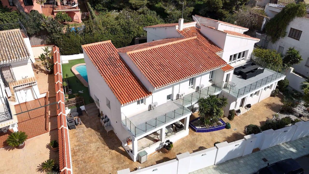 Chalet de 7 habitaciones en Dehesa de Campoamor en venta con piscina garaje - 1.350.000 € (Ref: 9637258)