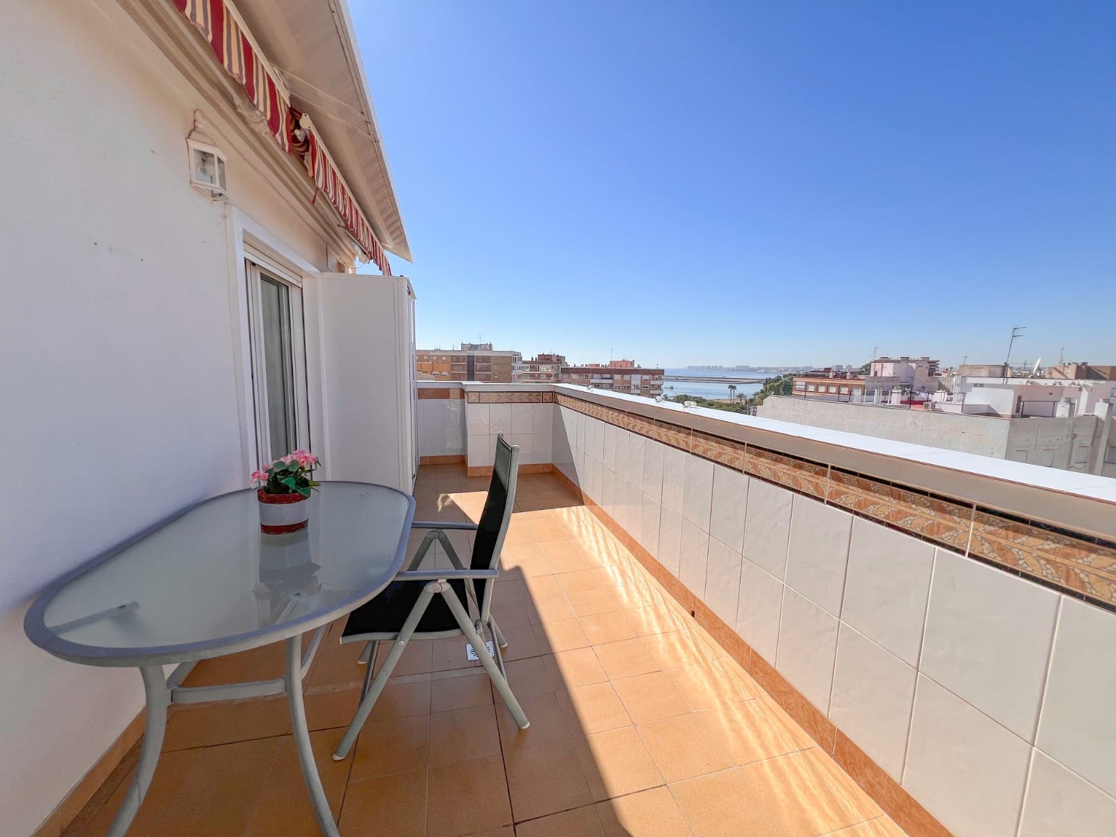 3 slaapkamer Penthouse te koop in Torrevieja met garage - € 265.000 (Ref: 9647879)