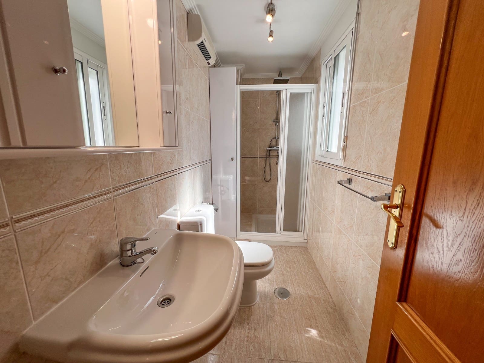 3 slaapkamer Penthouse te koop in Torrevieja met garage - € 265.000 (Ref: 9647879)