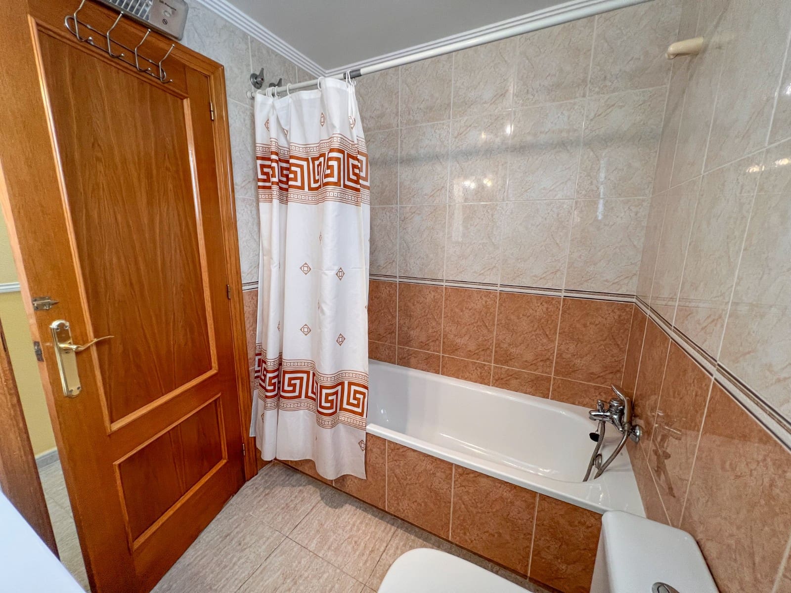 3 slaapkamer Penthouse te koop in Torrevieja met garage - € 265.000 (Ref: 9647879)