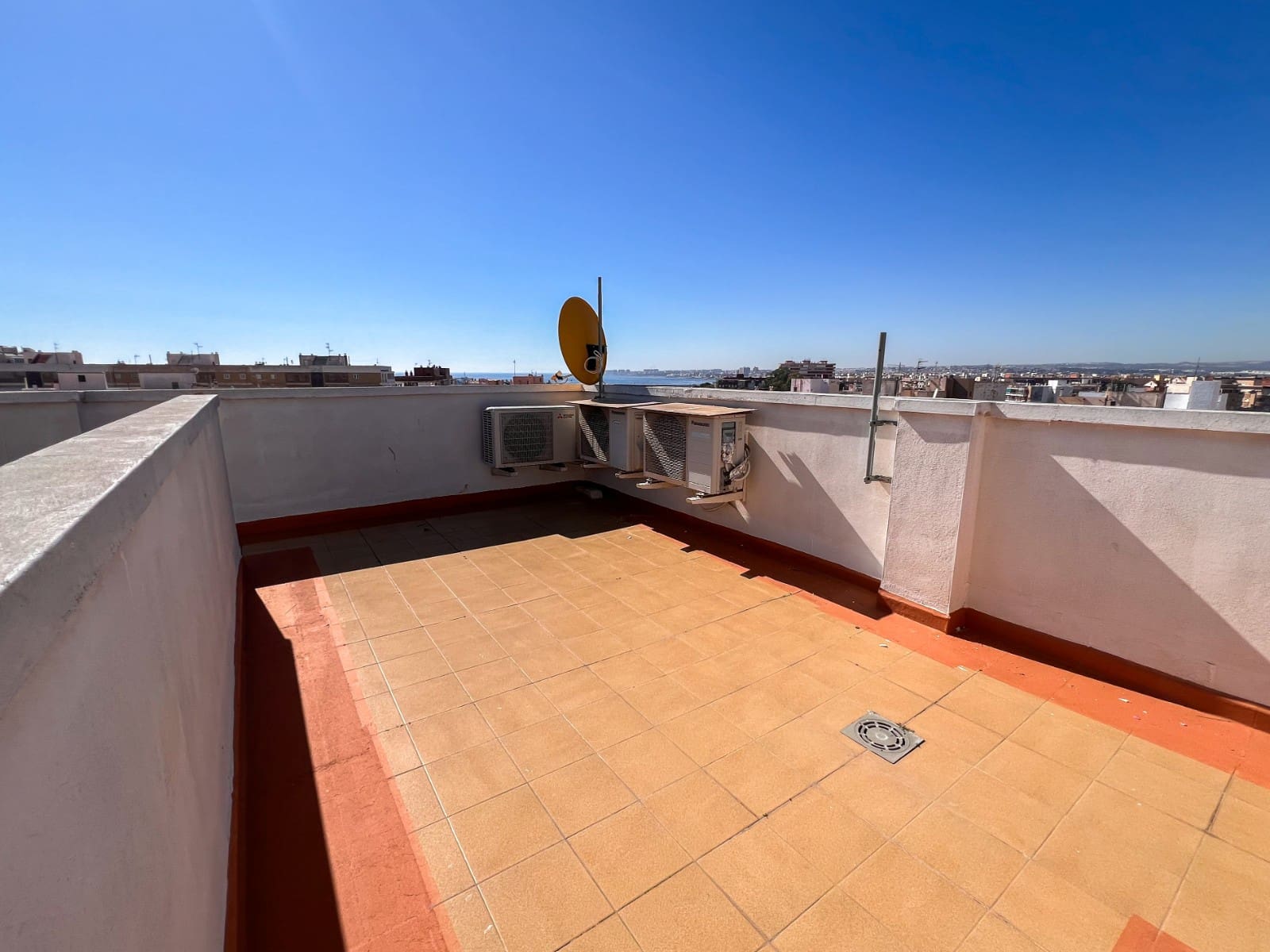 3 slaapkamer Penthouse te koop in Torrevieja met garage - € 265.000 (Ref: 9647879)