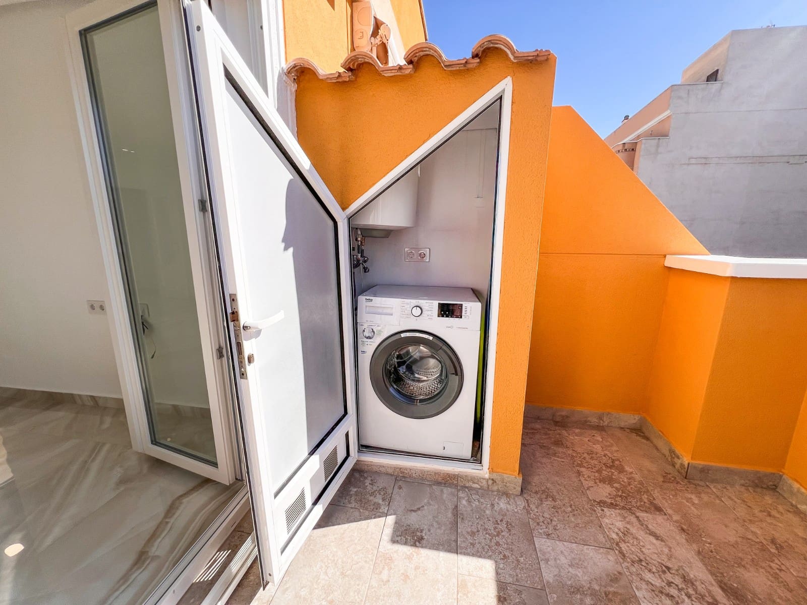 2 makuuhuone Kattohuoneisto myytävänä paikassa Torrevieja - 198 900 € (Ref: 9647880)