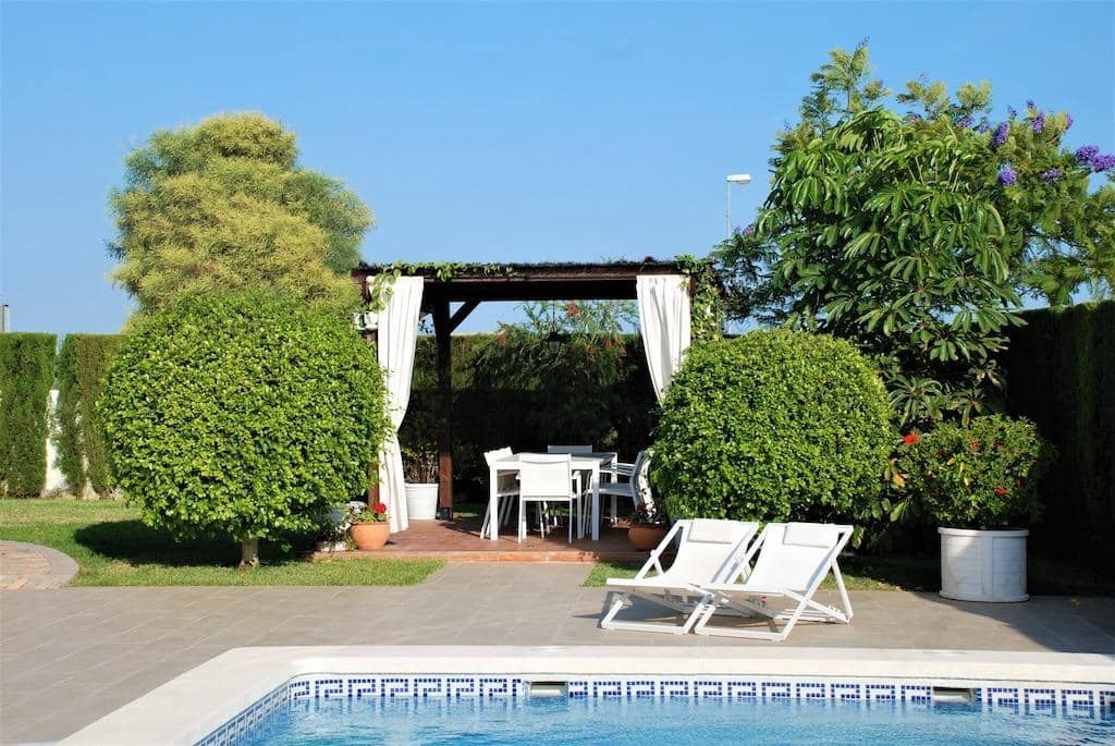 5 bedroom Villa for sale in Rojales with pool garage - € 790,000 (Ref: 9651253)