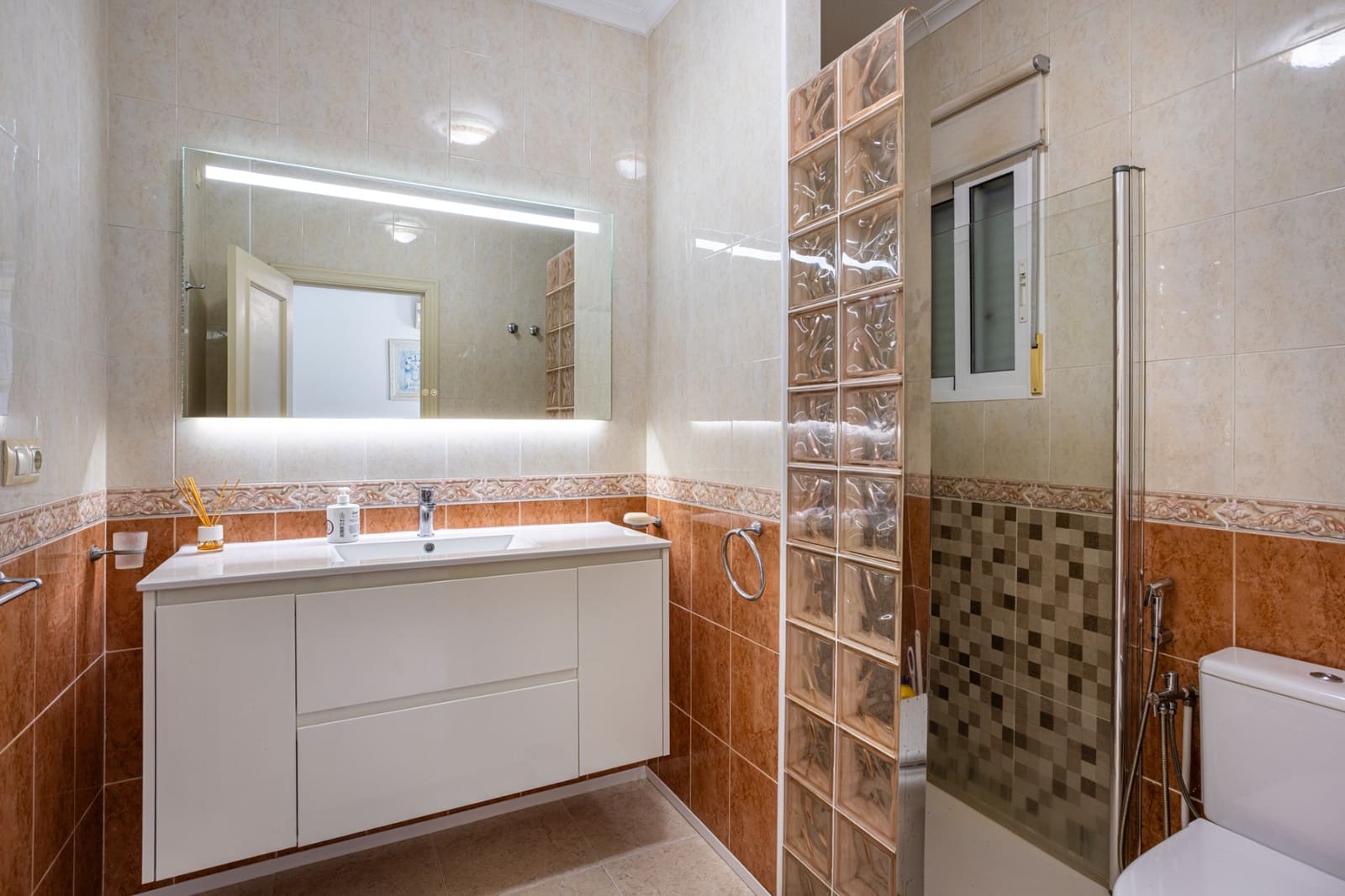 3 sypialnia Willa na sprzedaż w Bigastro z garażem - 295 000 € (Ref: 9651337)