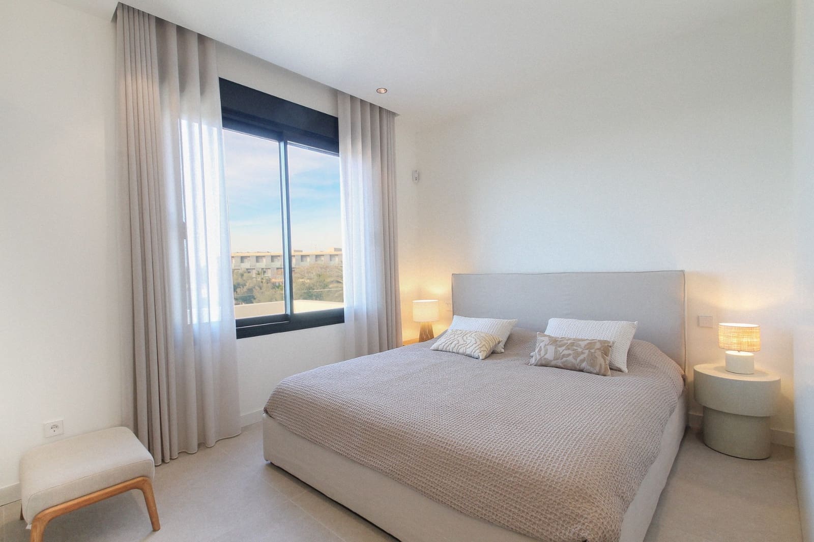 4 slaapkamer Villa te koop in Alicante stad met zwembad garage - € 729.000 (Ref: 9651345)