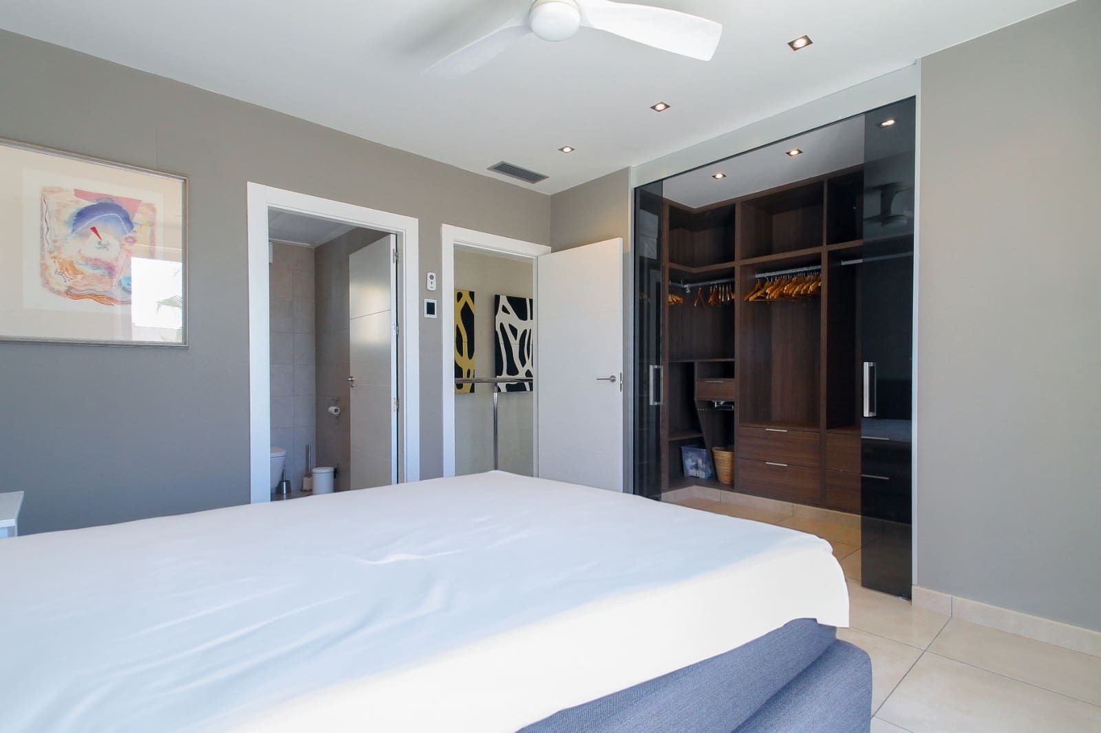 4 makuuhuone Huvila myytävänä paikassa Aguas Nuevas mukana uima-altaan 
autotalli - 1 075 000 € (Ref: 9651347)