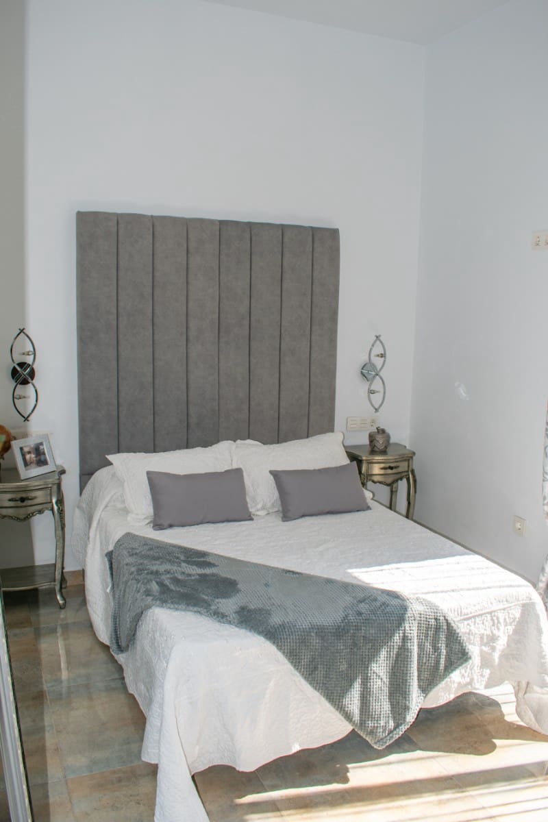 4 bedroom Villa for sale in Torre de la Horadada with pool garage - € 595,000 (Ref: 9651349)