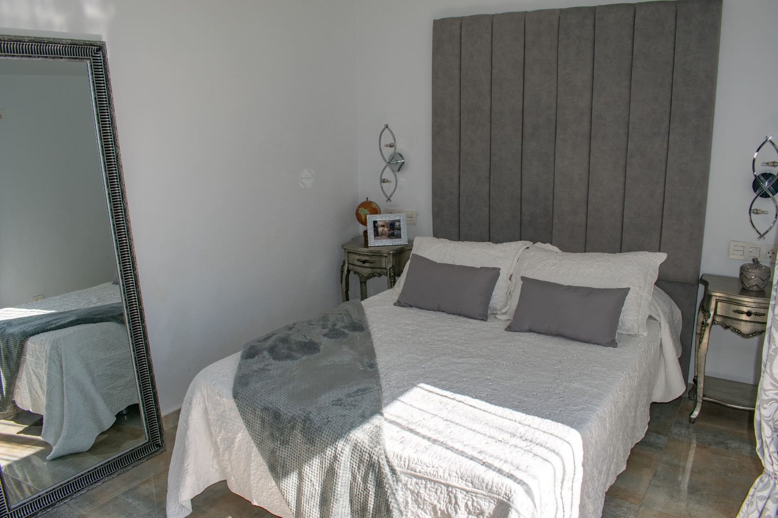 4 bedroom Villa for sale in Torre de la Horadada with pool garage - € 595,000 (Ref: 9651349)