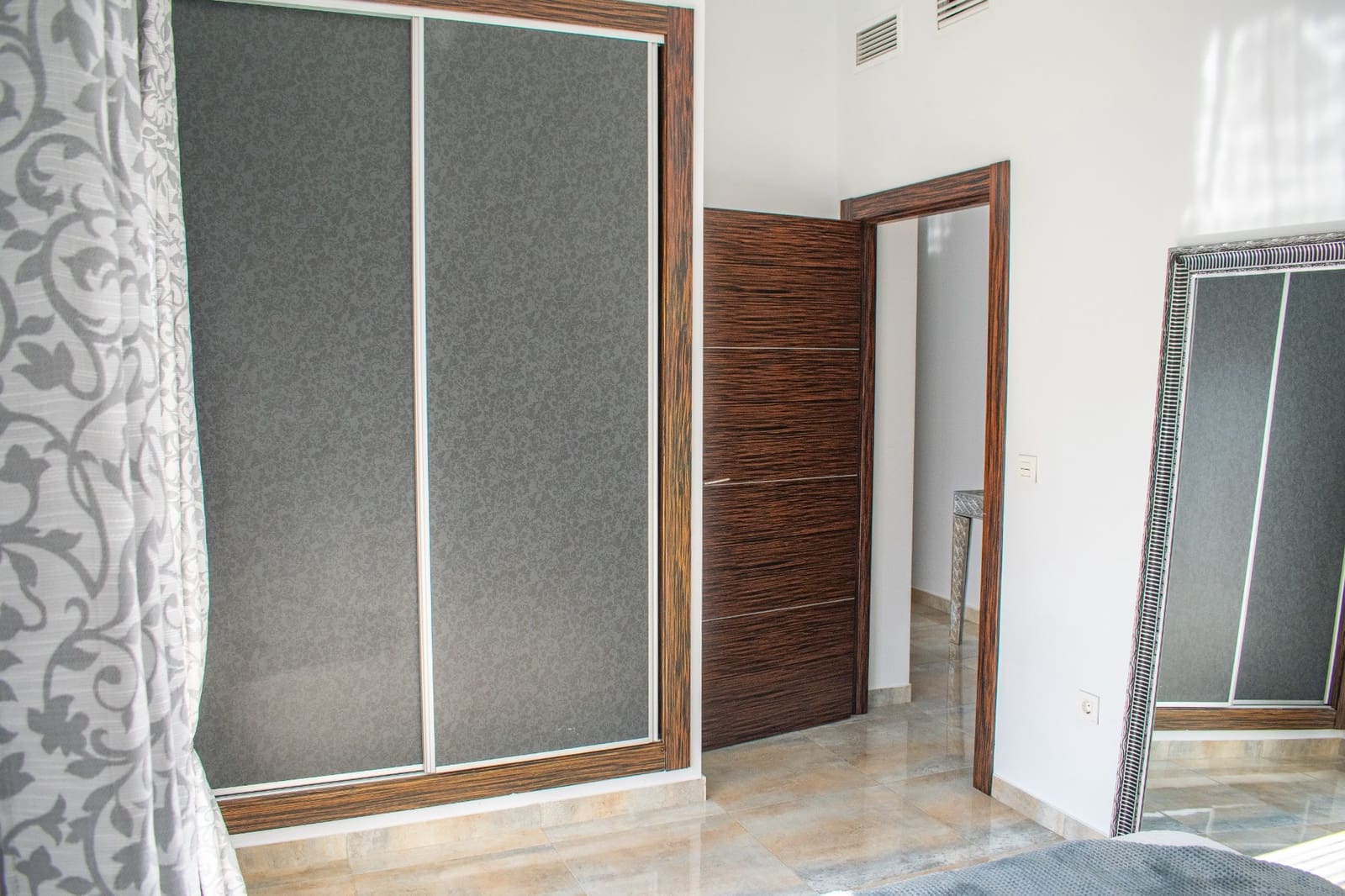 4 bedroom Villa for sale in Torre de la Horadada with pool garage - € 595,000 (Ref: 9651349)