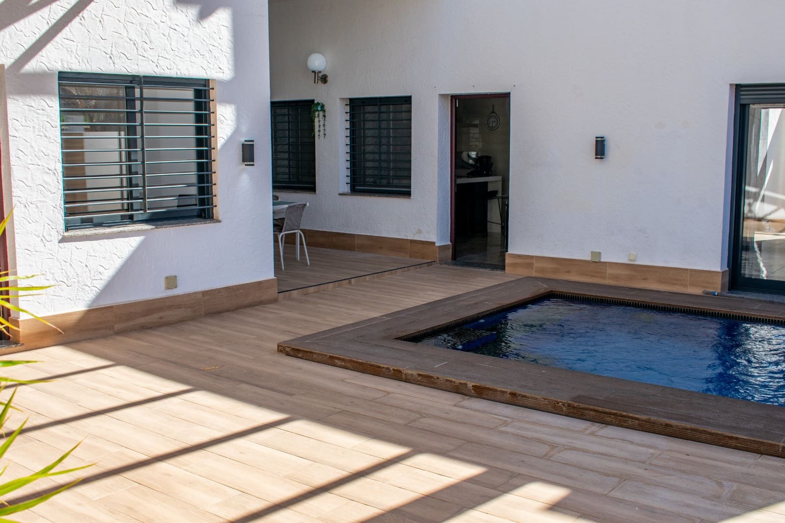 4 bedroom Villa for sale in Torre de la Horadada with pool garage - € 595,000 (Ref: 9651349)