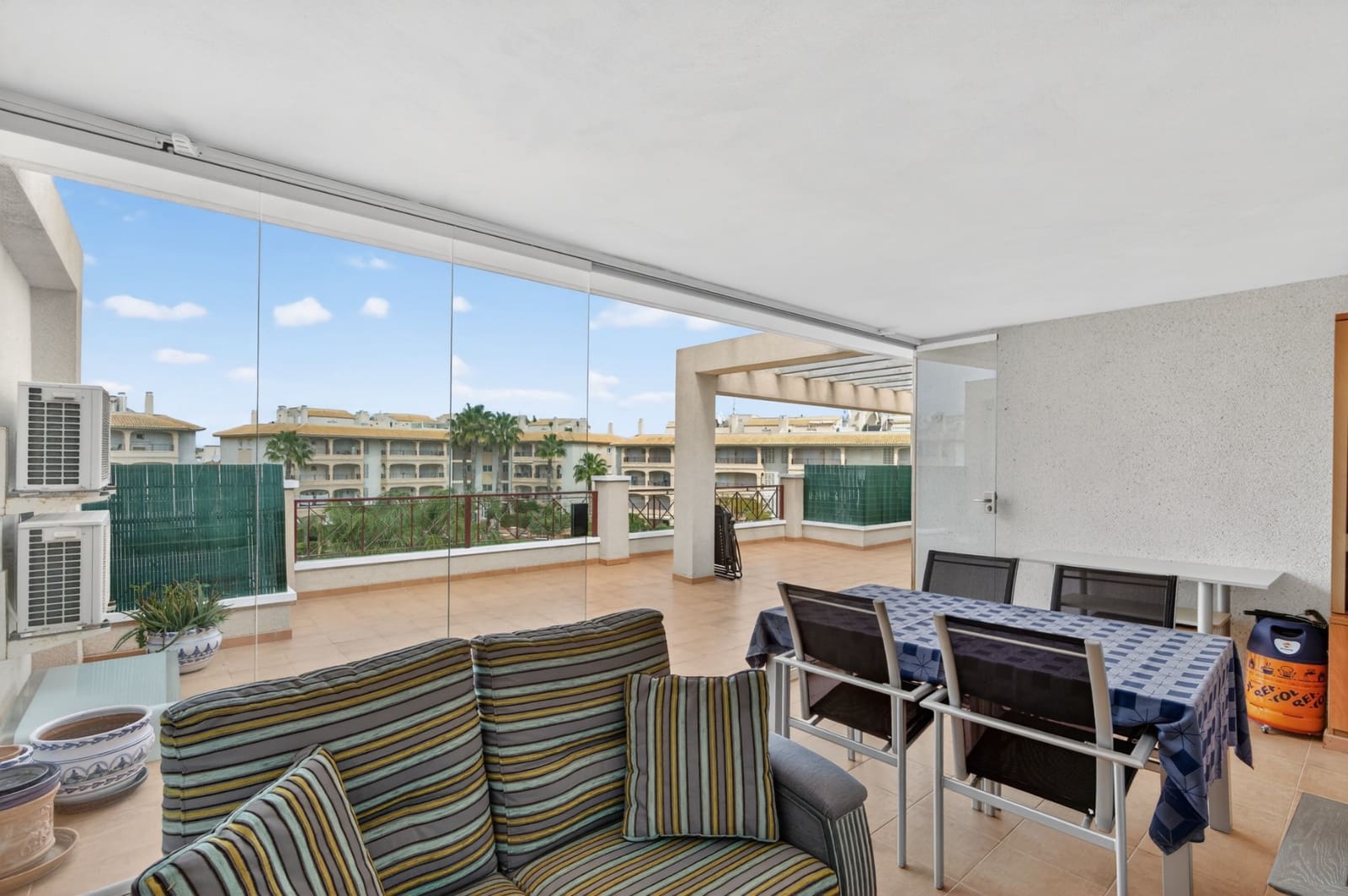 3 Zimmer Penthouse zu verkaufen in Playa Flamenca mit Pool Garage - 379.000 € (Ref: 9651360)