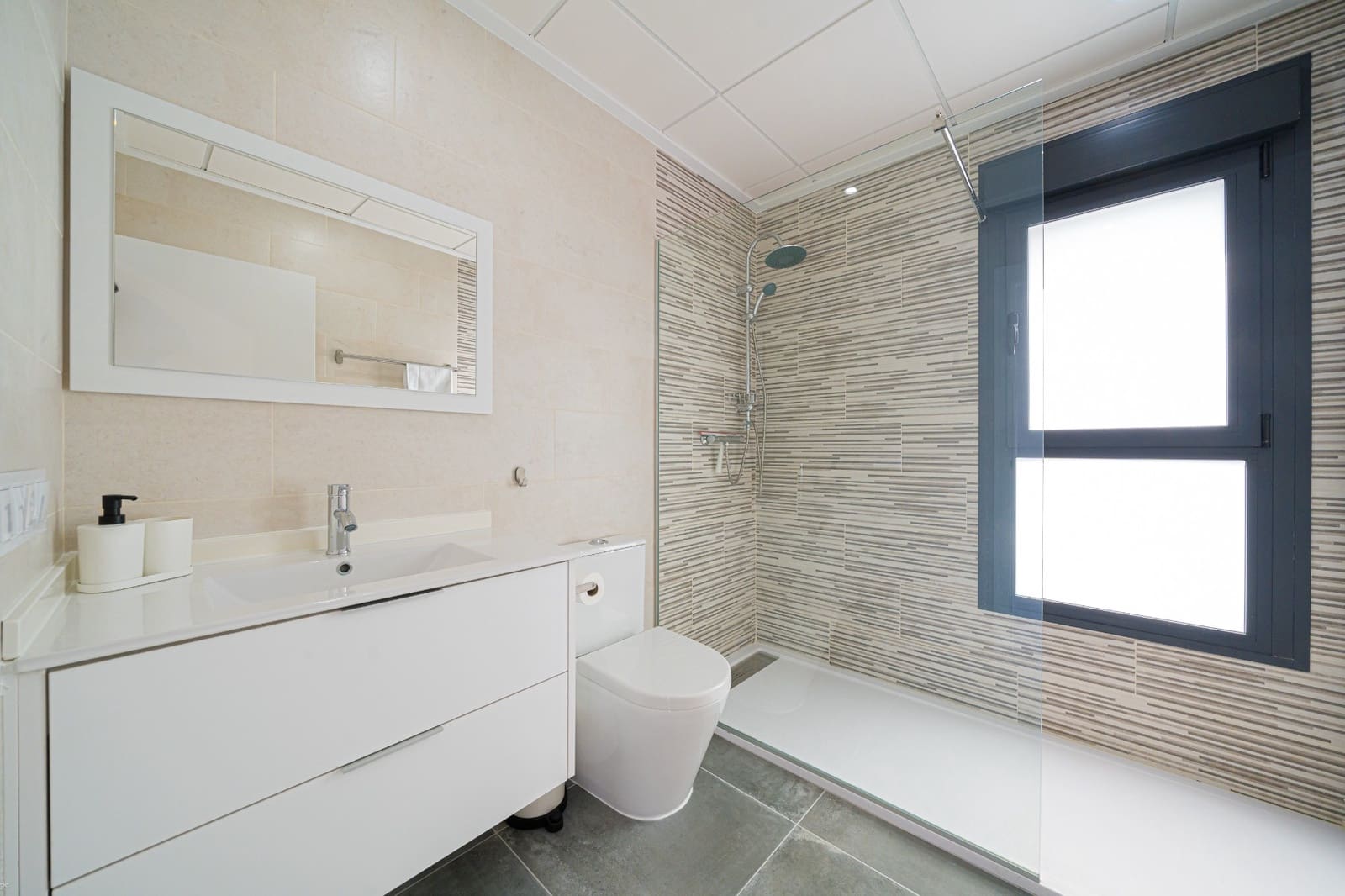 3 sypialnia Willa na sprzedaż w Daya Nueva z basenem - 385 000 € (Ref: 9651365)