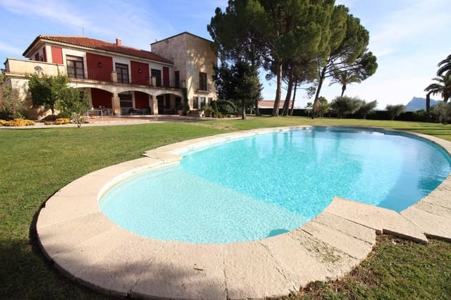 Finca/Casa Rural de 15 habitaciones en Cieza en venta con piscina garaje - 1.300.000 € (Ref: 9654231)
