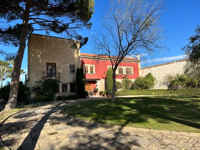 Finca/Casa Rural de 15 habitaciones en Cieza en venta con piscina garaje - 1.300.000 € (Ref: 9654231)