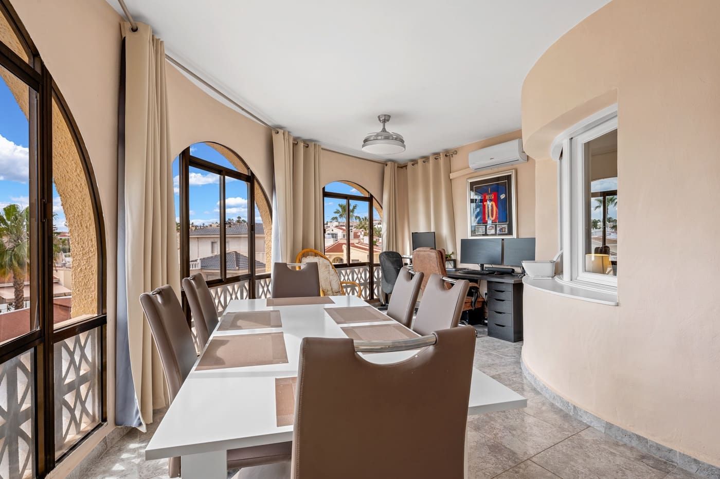 5 slaapkamer Villa te koop in Ciudad Quesada met zwembad - € 639.000 (Ref: 9666147)