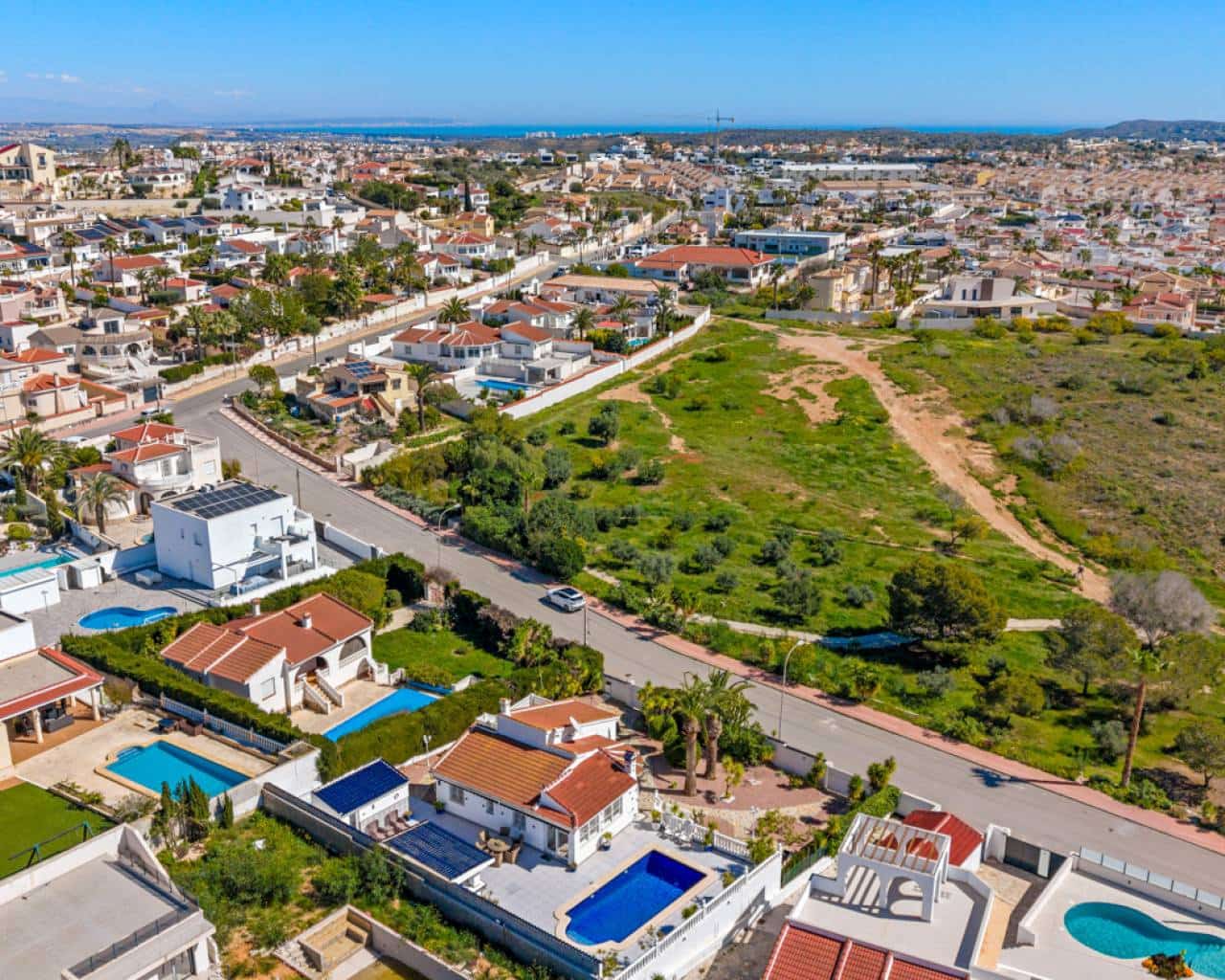 3 sypialnia Willa na sprzedaż w Ciudad Quesada z basenem garażem - 599 950 € (Ref: 9670228)