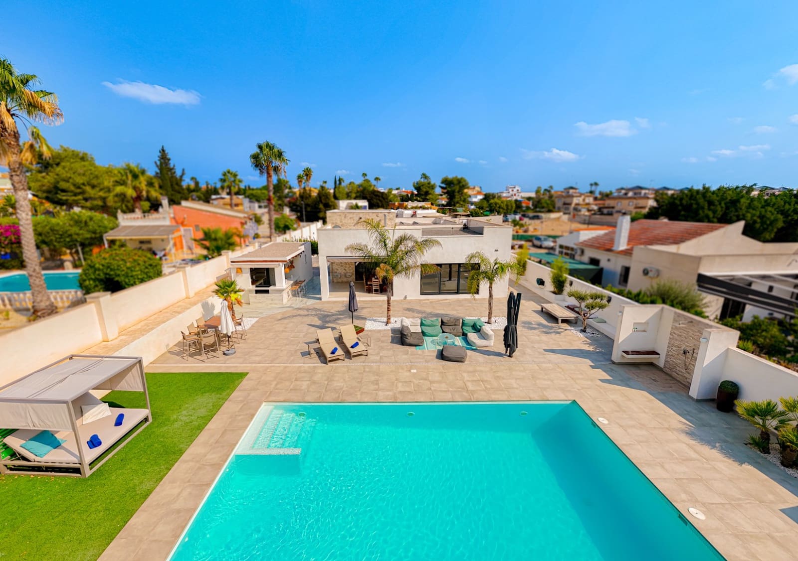 5 Zimmer Villa zu verkaufen in San Fulgencio mit Pool - 795.000 € (Ref: 9670231)