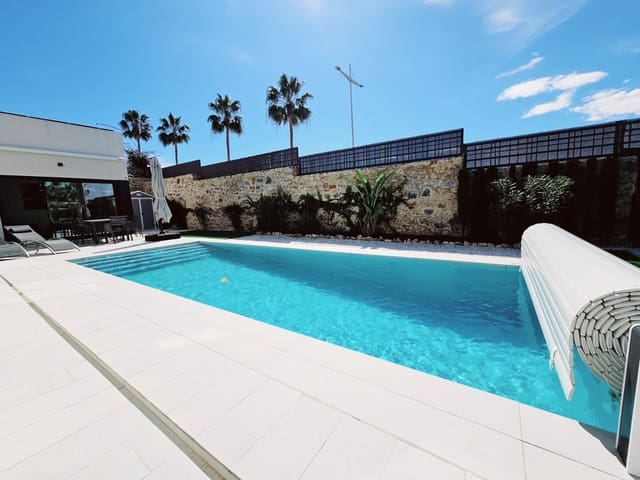 3 soveværelse Villa til salg i Algorfa med swimmingpool - € 560.000 (Ref: 9670232)