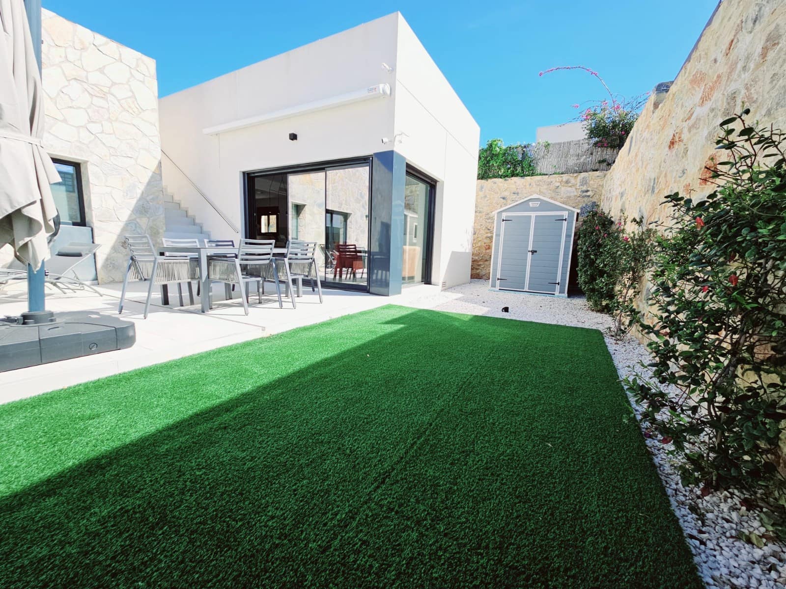 3 soveværelse Villa til salg i Algorfa med swimmingpool - € 560.000 (Ref: 9670232)