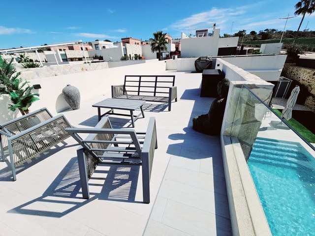 3 soveværelse Villa til salg i Algorfa med swimmingpool - € 560.000 (Ref: 9670232)