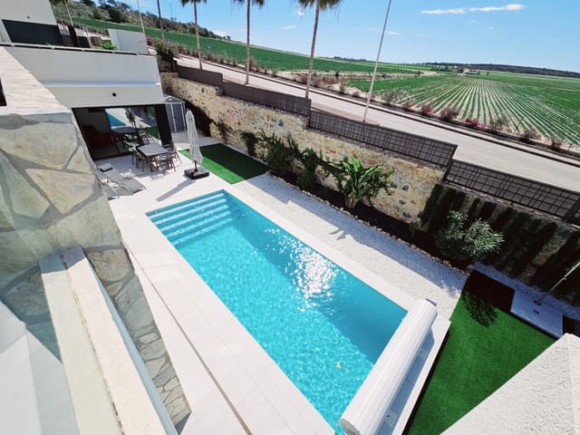 3 soveværelse Villa til salg i Algorfa med swimmingpool - € 560.000 (Ref: 9670232)