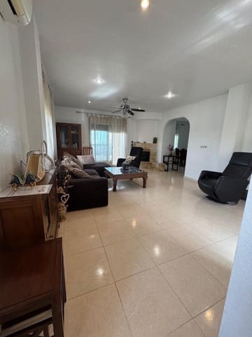 5 bedroom Villa for sale in Benijófar with pool - € 300,000 (Ref: 9670237)