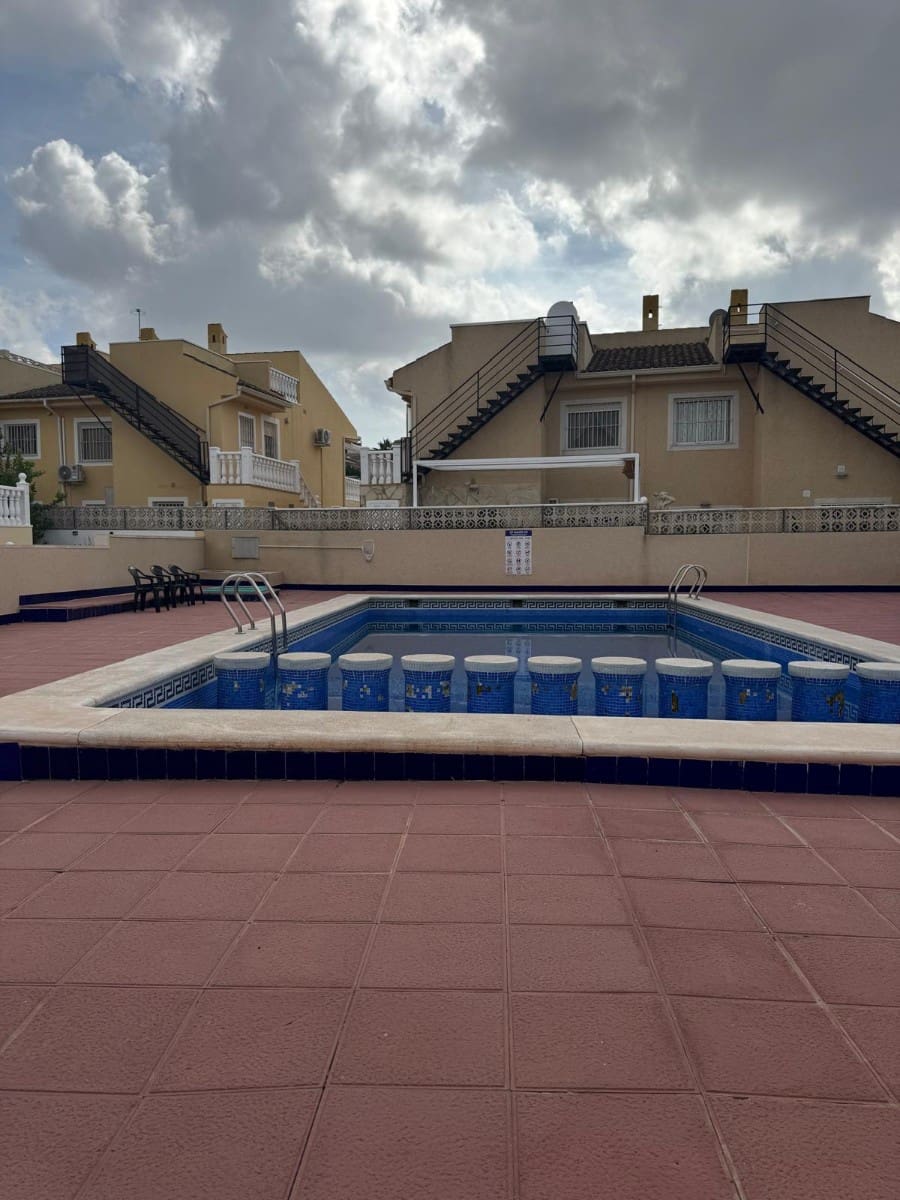 5 soveværelse Villa til salg i Benijofar med swimmingpool - € 300.000 (Ref: 9670237)