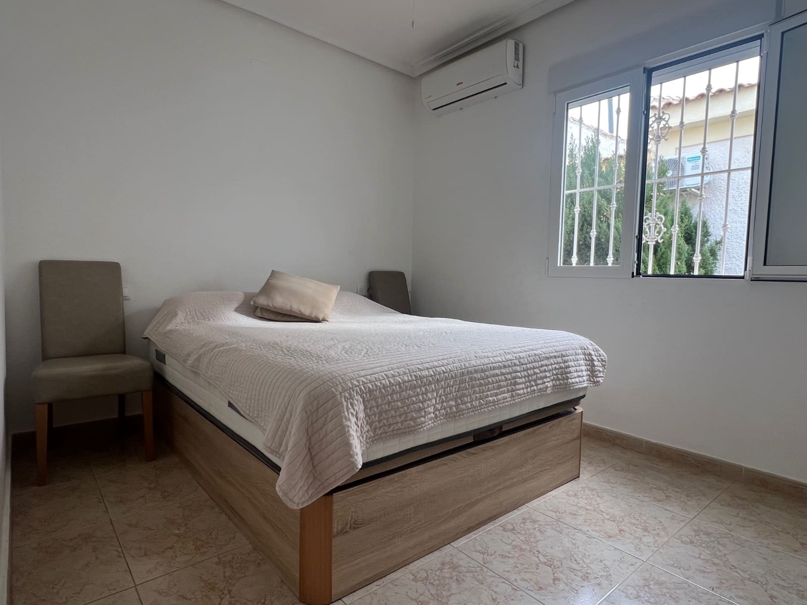 2 Zimmer Villa zu verkaufen in Ciudad Quesada mit Pool - 210.000 € (Ref: 9670246)