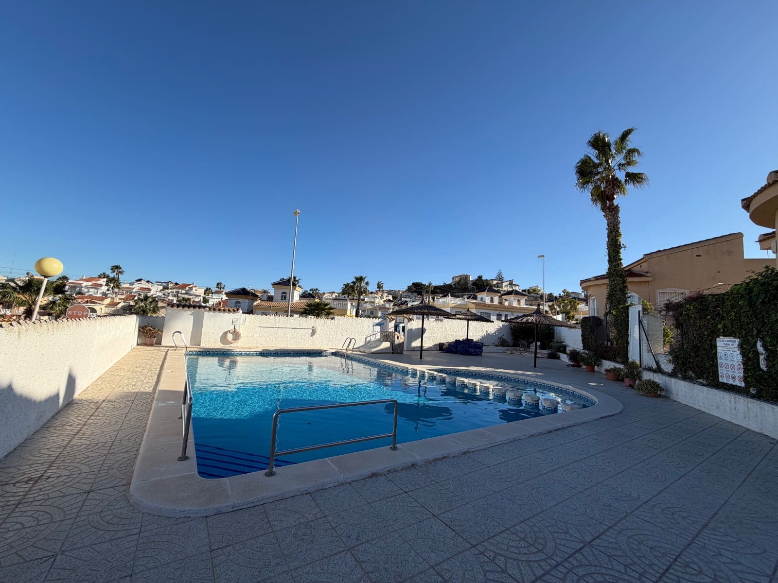 2 Zimmer Villa zu verkaufen in Ciudad Quesada mit Pool - 210.000 € (Ref: 9670246)