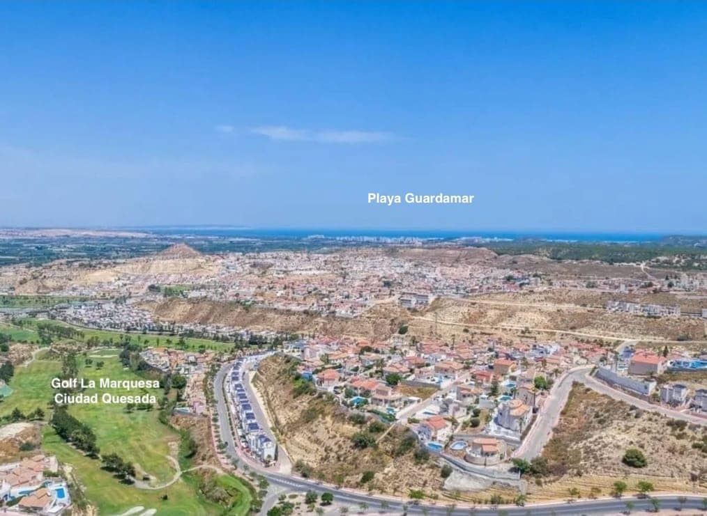 2 bedroom Villa for sale in Ciudad Quesada with pool - € 210,000 (Ref: 9670246)