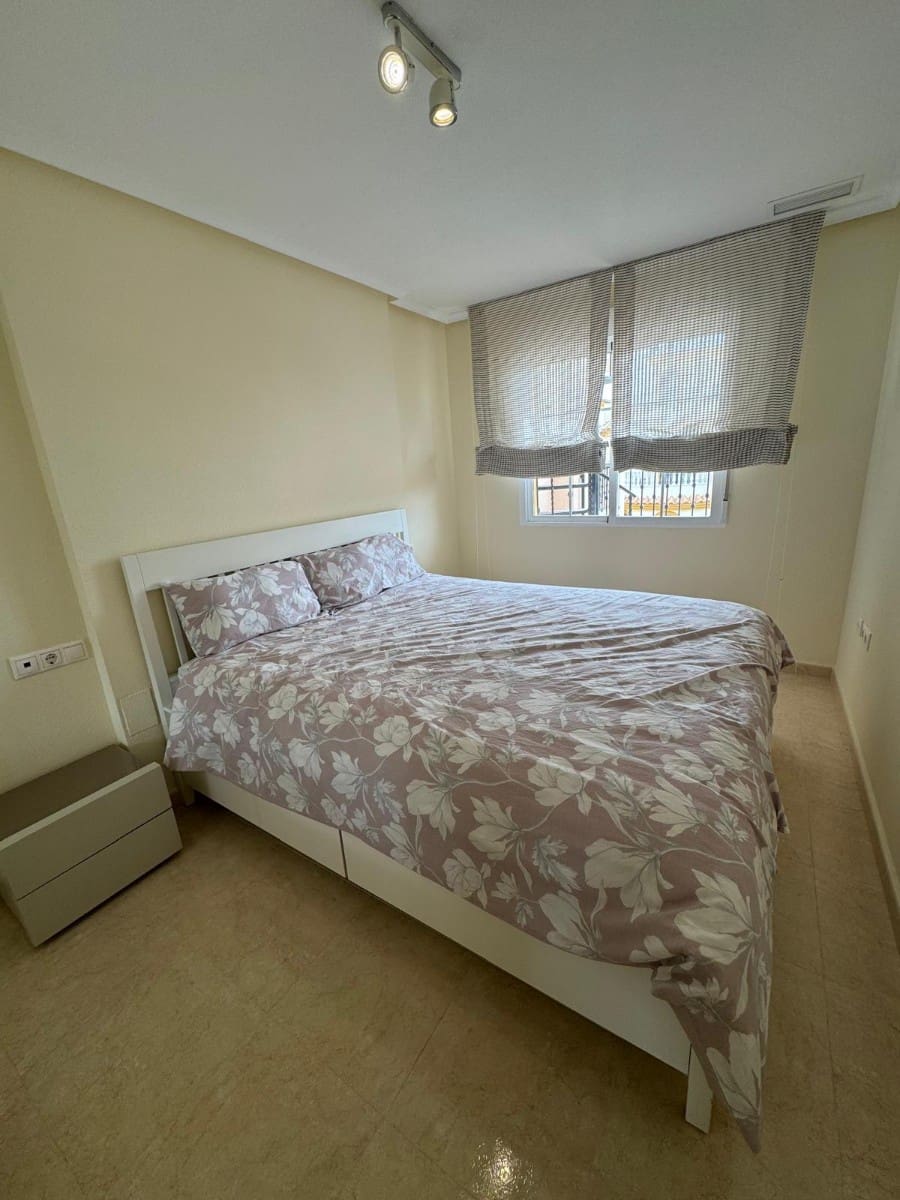 2 Zimmer Penthouse zu verkaufen in San Fulgencio mit Pool - 165.000 € (Ref: 9670256)