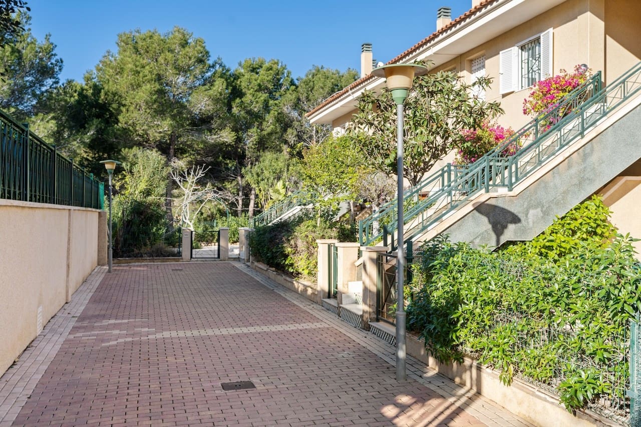 2 Zimmer Strandapartment zu verkaufen in Gran Alacant mit Pool Garage - 249.000 € (Ref: 9679624)