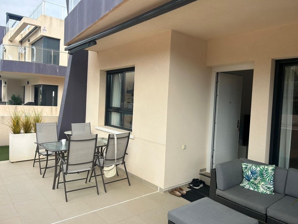 2 bedroom Townhouse for sale in Torre de la Horadada with pool - € 290,000 (Ref: 9679625)