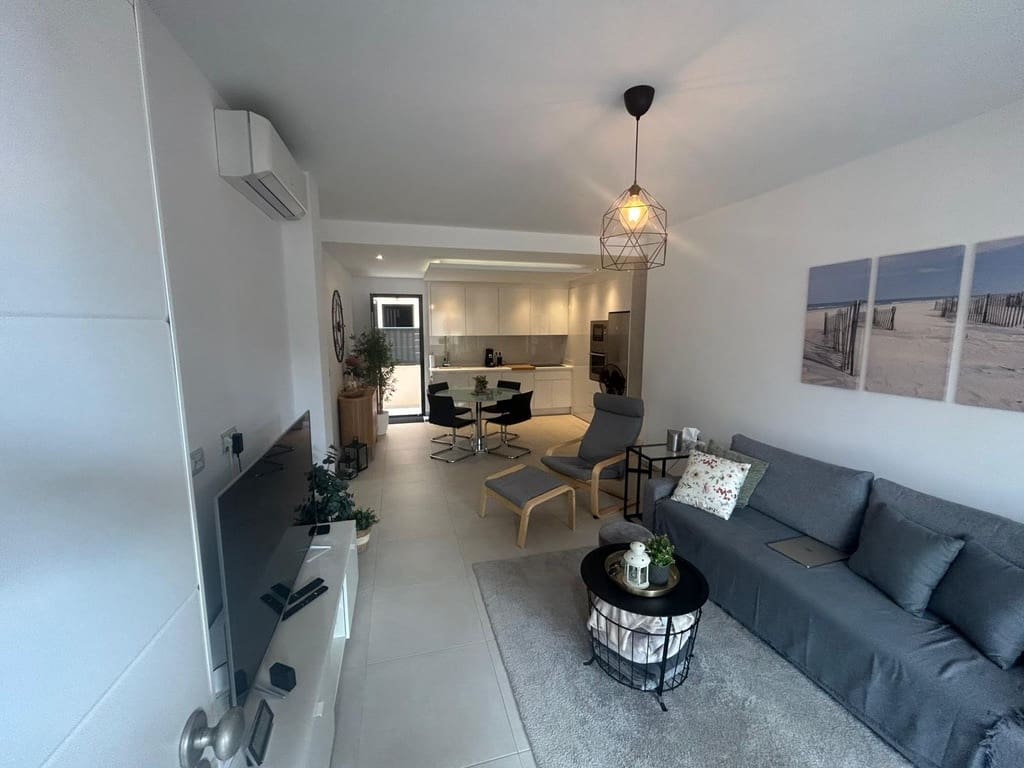 2 bedroom Townhouse for sale in Torre de la Horadada with pool - € 290,000 (Ref: 9679625)