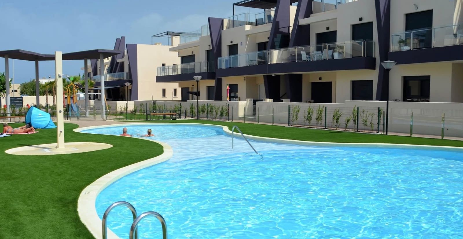 2 bedroom Townhouse for sale in Torre de la Horadada with pool - € 290,000 (Ref: 9679625)